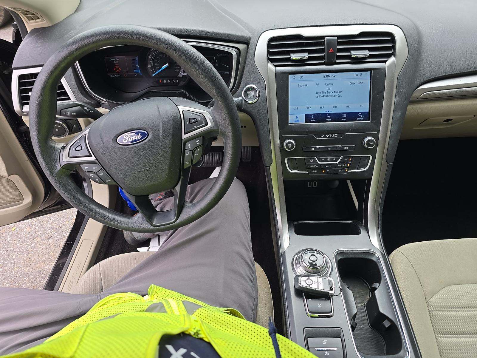 FORD FUSION - 10