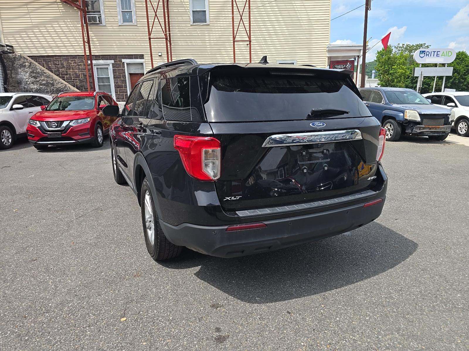 2021 Ford Explorer XLT AWD