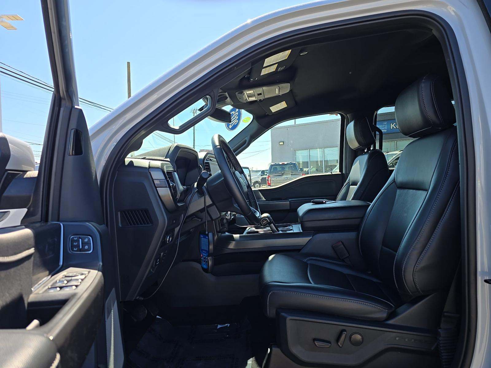 2025 Ford F-150 Lariat AWD