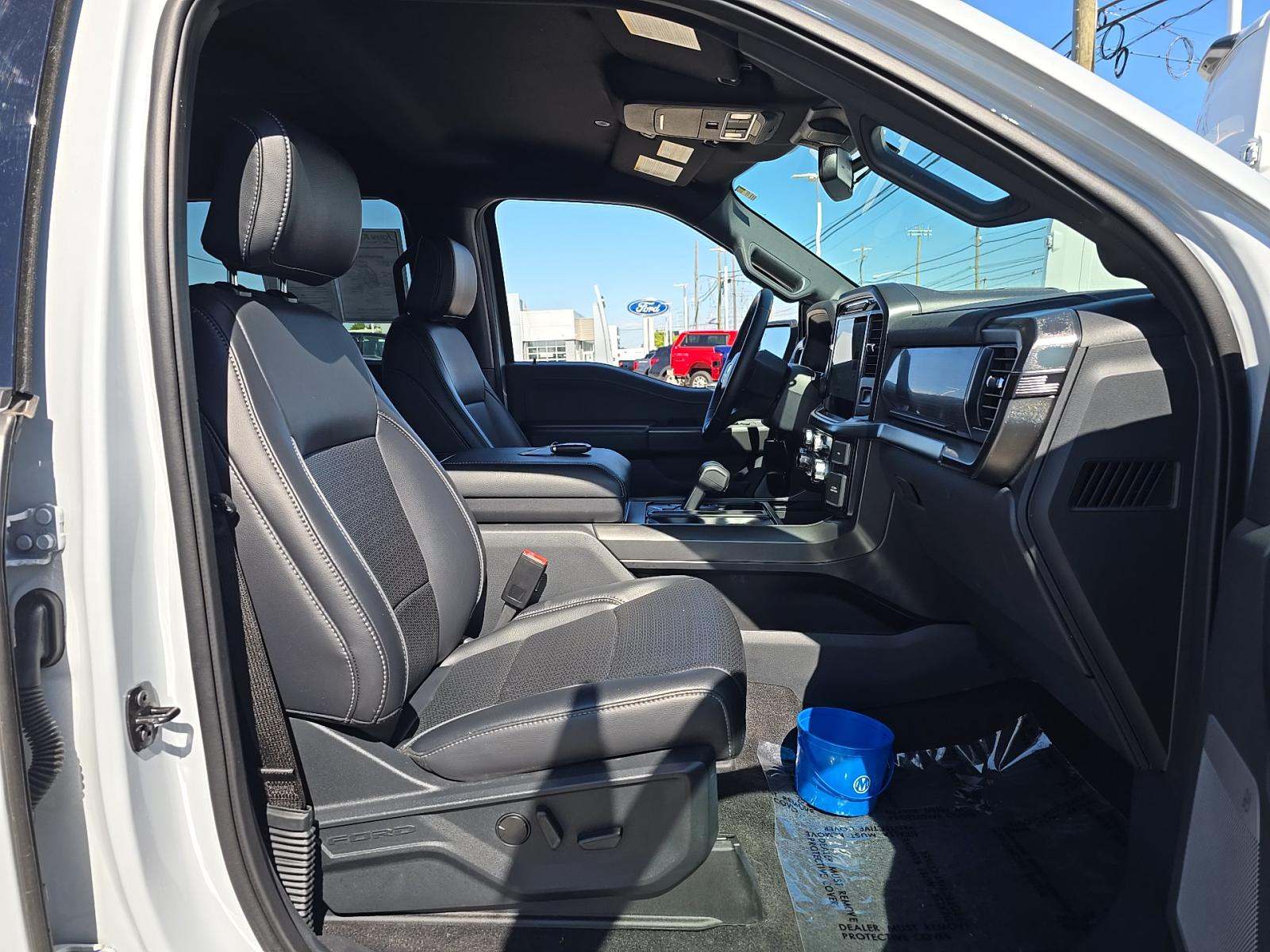 2025 Ford F-150 Lariat AWD