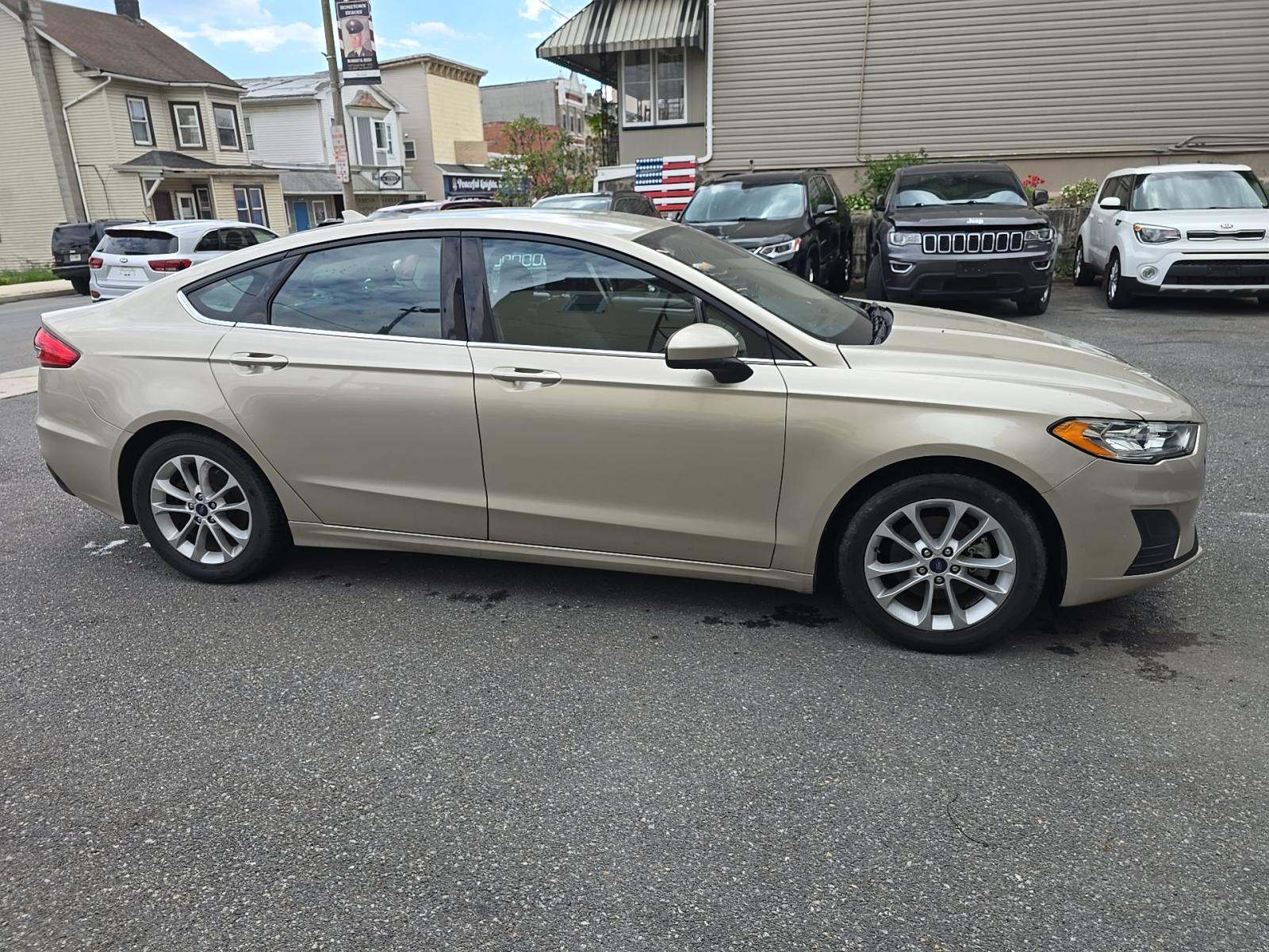 FORD FUSION - 4