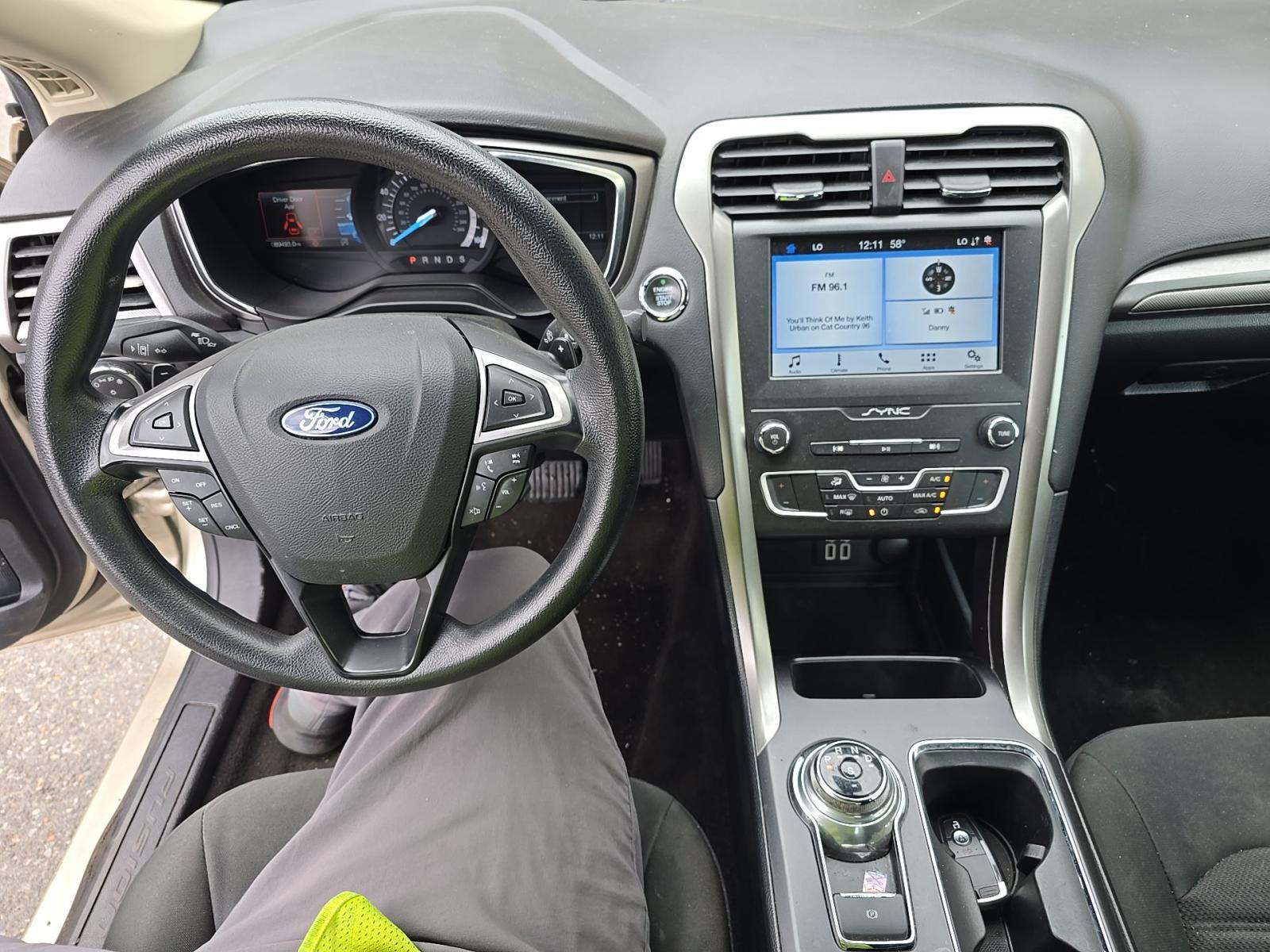FORD FUSION - 10
