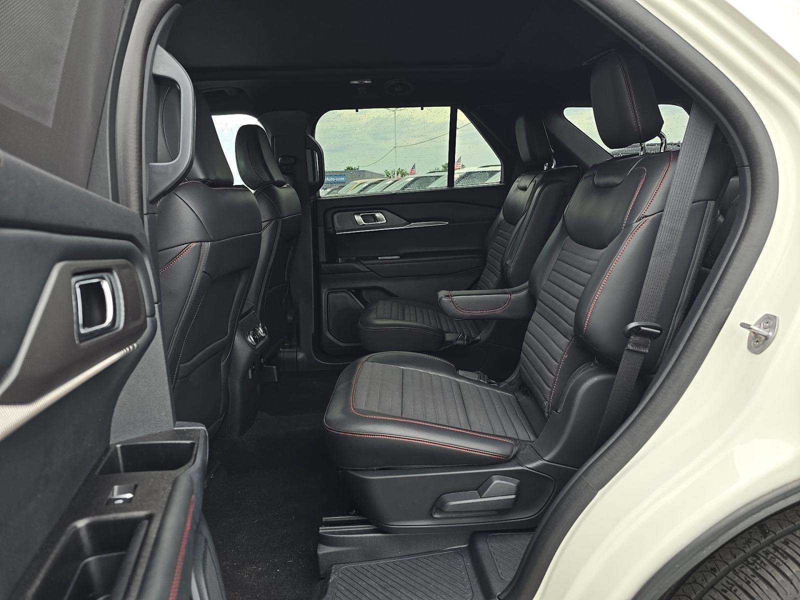 2025 Ford Explorer ST-Line AWD