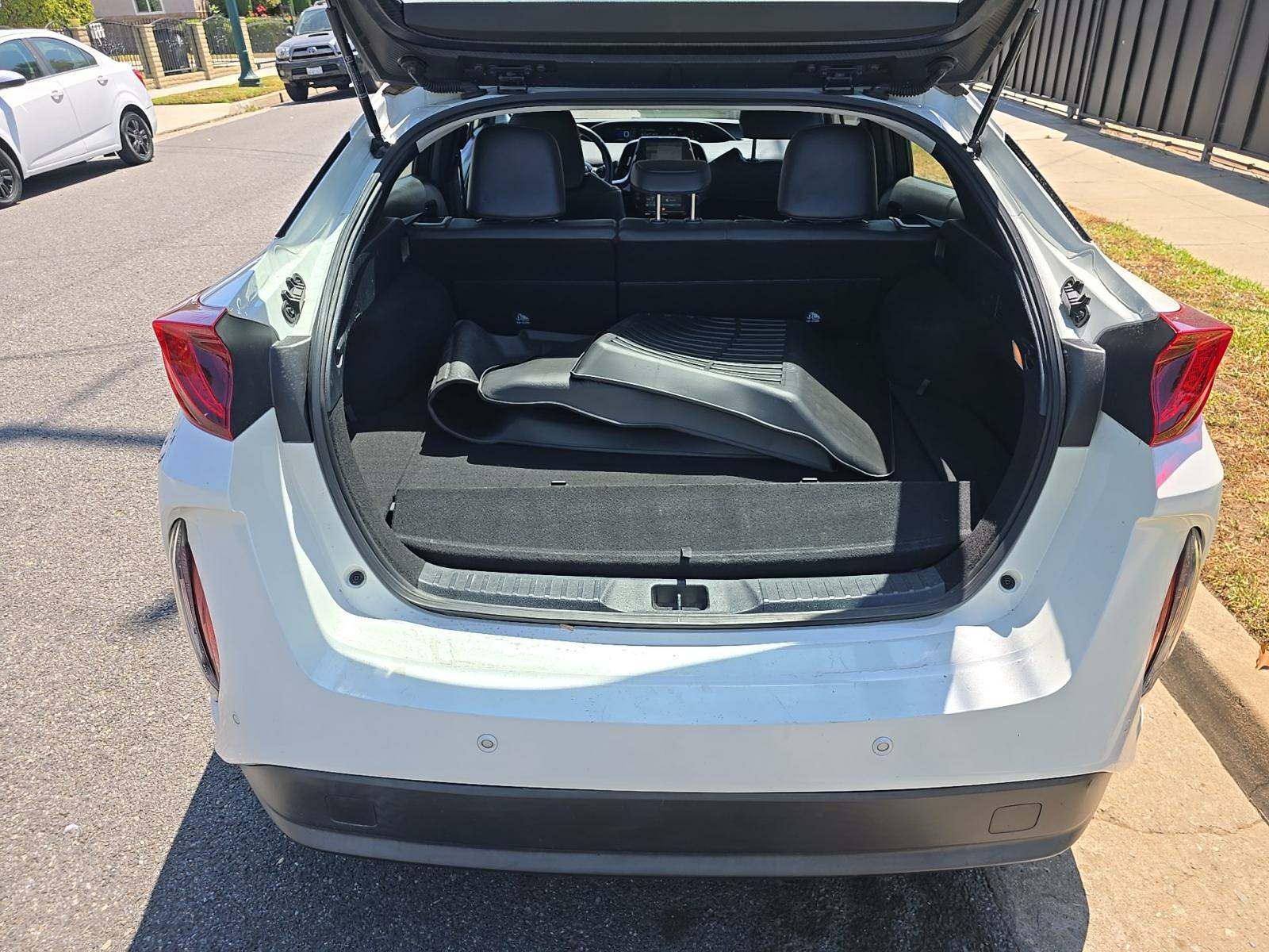 2019 Toyota Prius Prime Advanced FWD