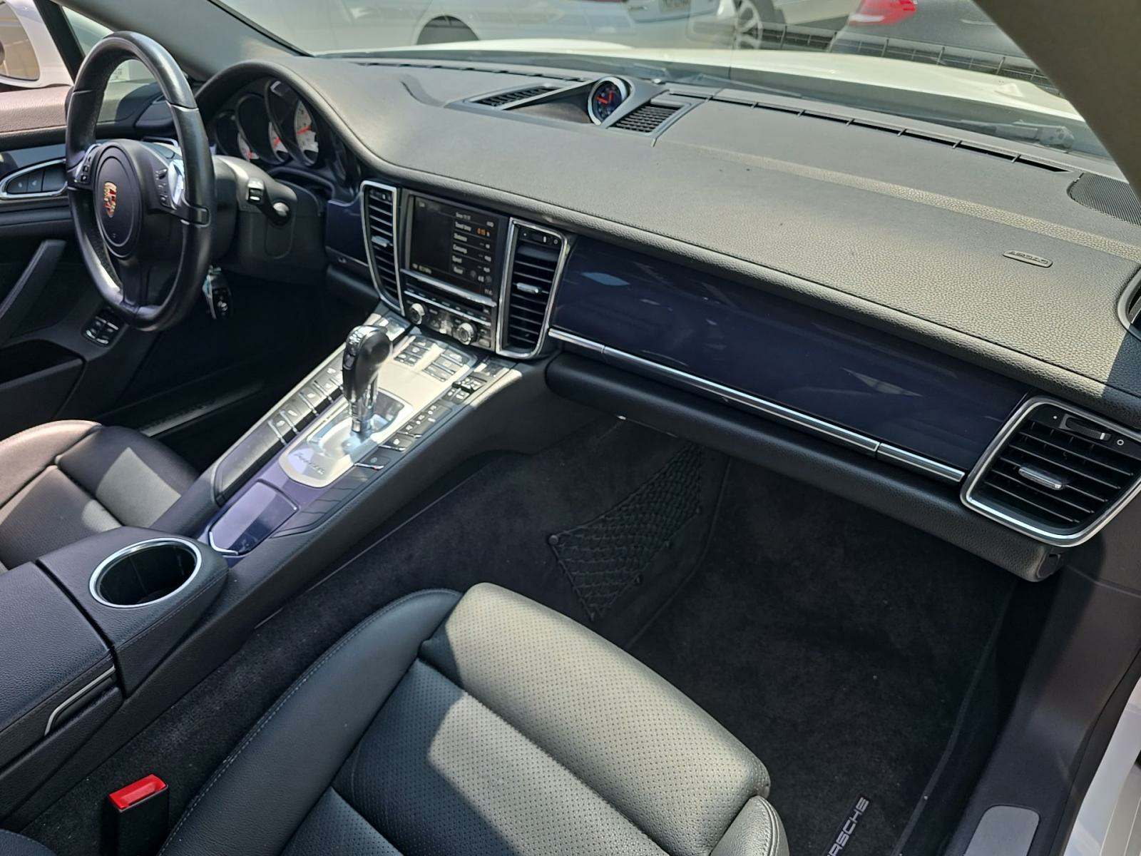 2014 Porsche Panamera Base RWD