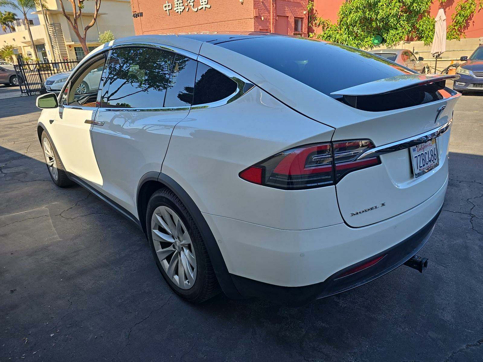 2017 Tesla Model X 75D AWD