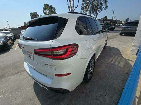 2022 BMW X5 xDrive40i AWD