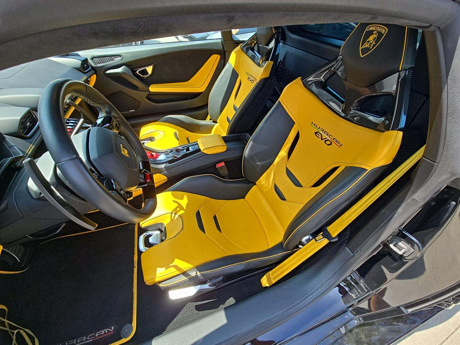 2021 Lamborghini Huracan EVO RWD