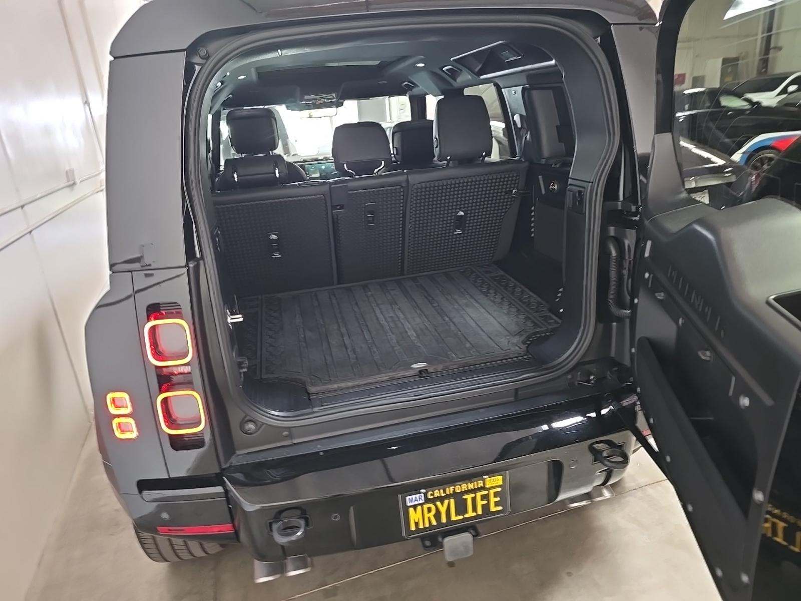2024 Land Rover Defender 110 V8 AWD