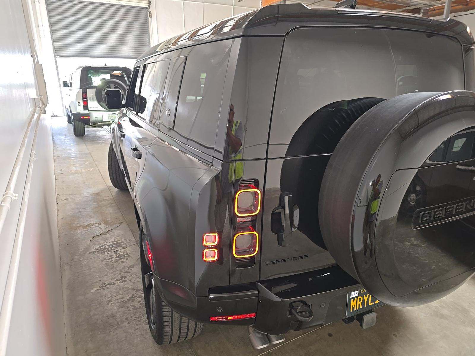 2024 Land Rover Defender 110 V8 AWD