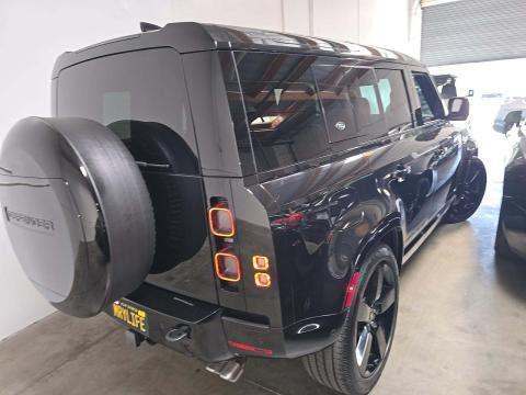 2024 Land Rover Defender 110 V8 AWD