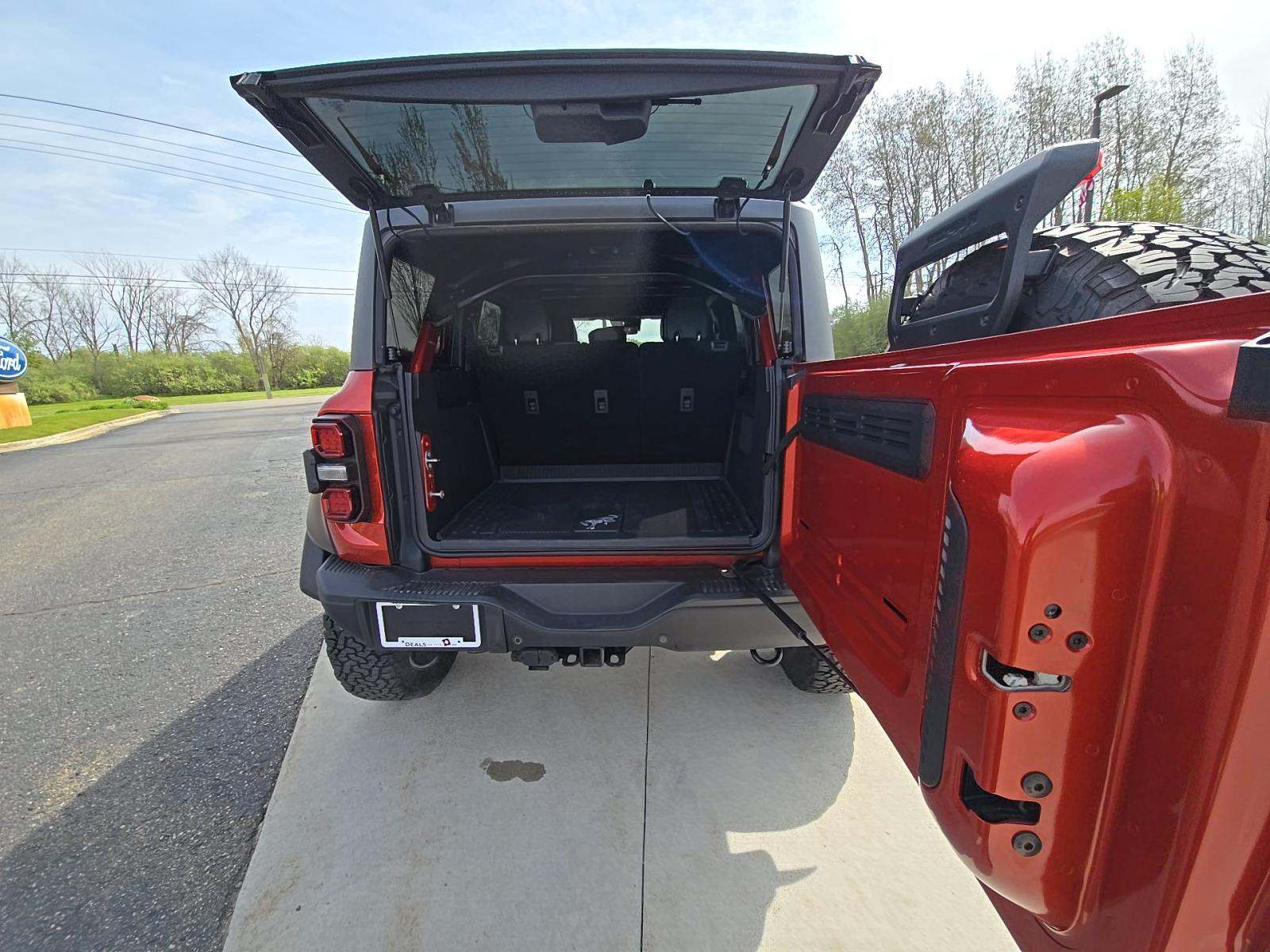 FORD BRONCO - 10