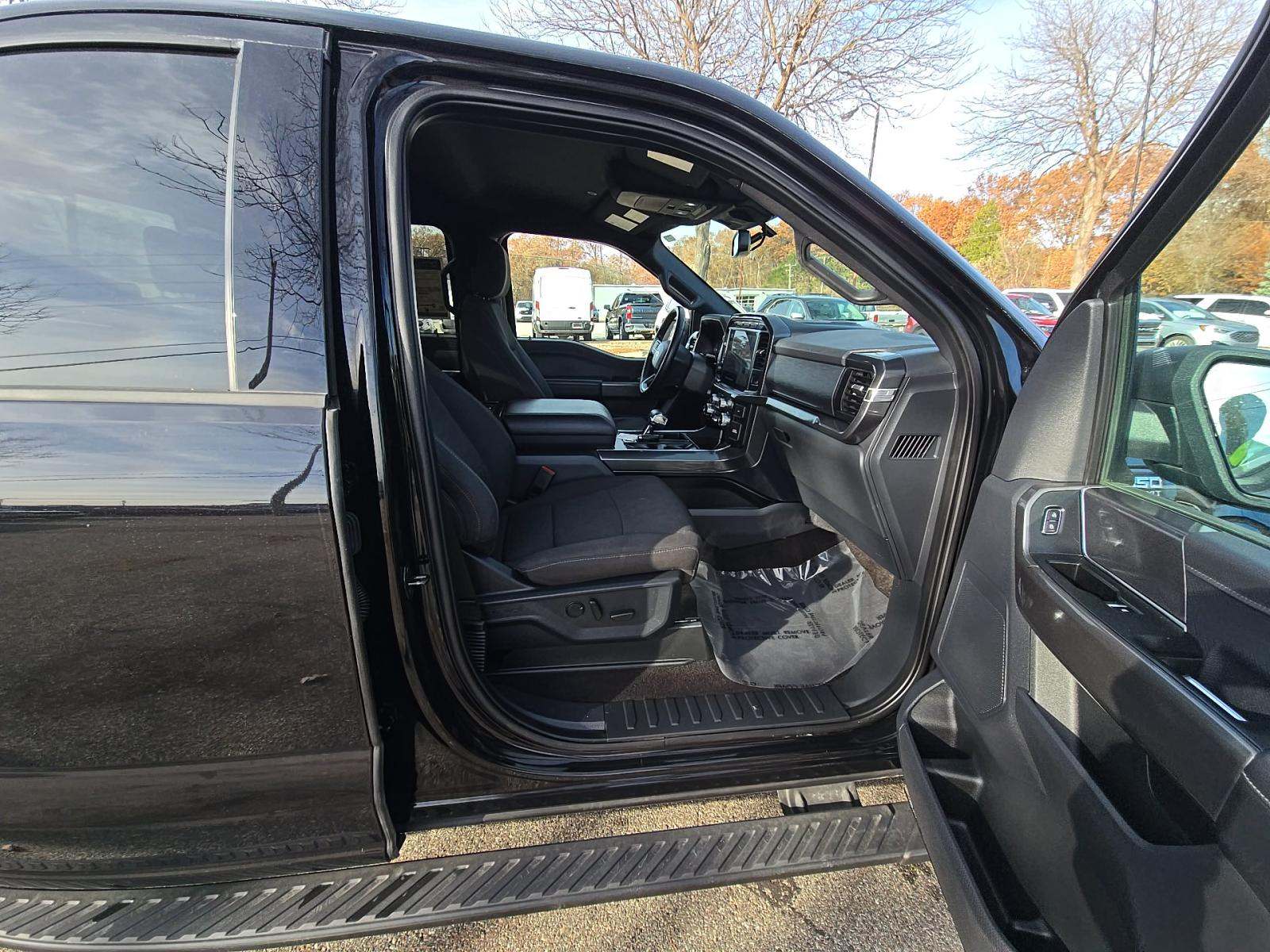 2023 Ford F-150 XLT AWD