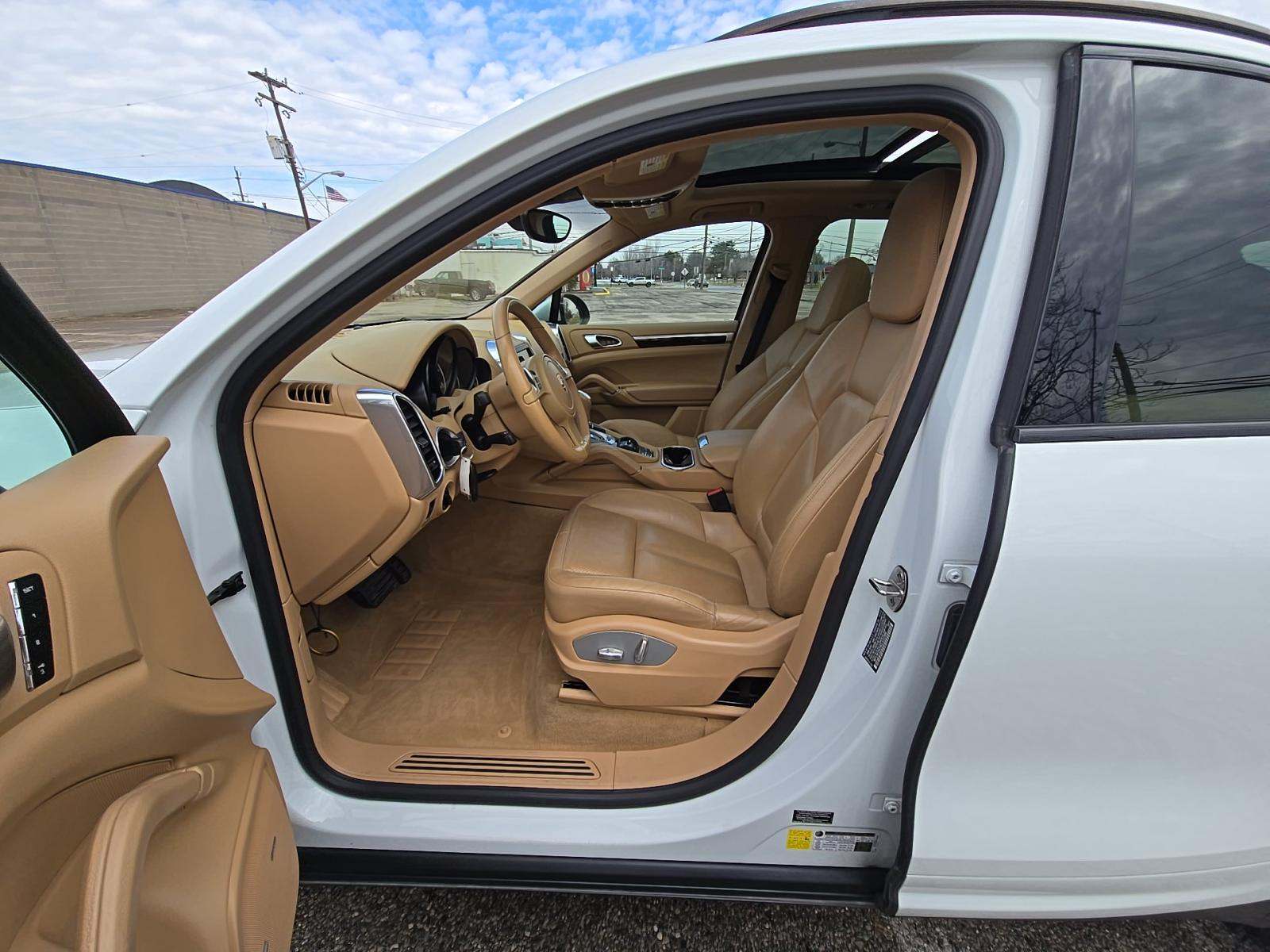 PORSCHE CAYENNE - 2