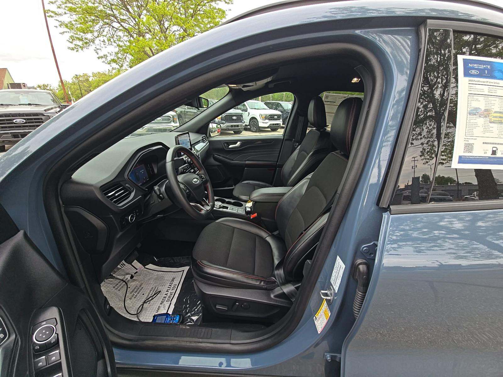 2025 Ford Escape ST-Line Select AWD