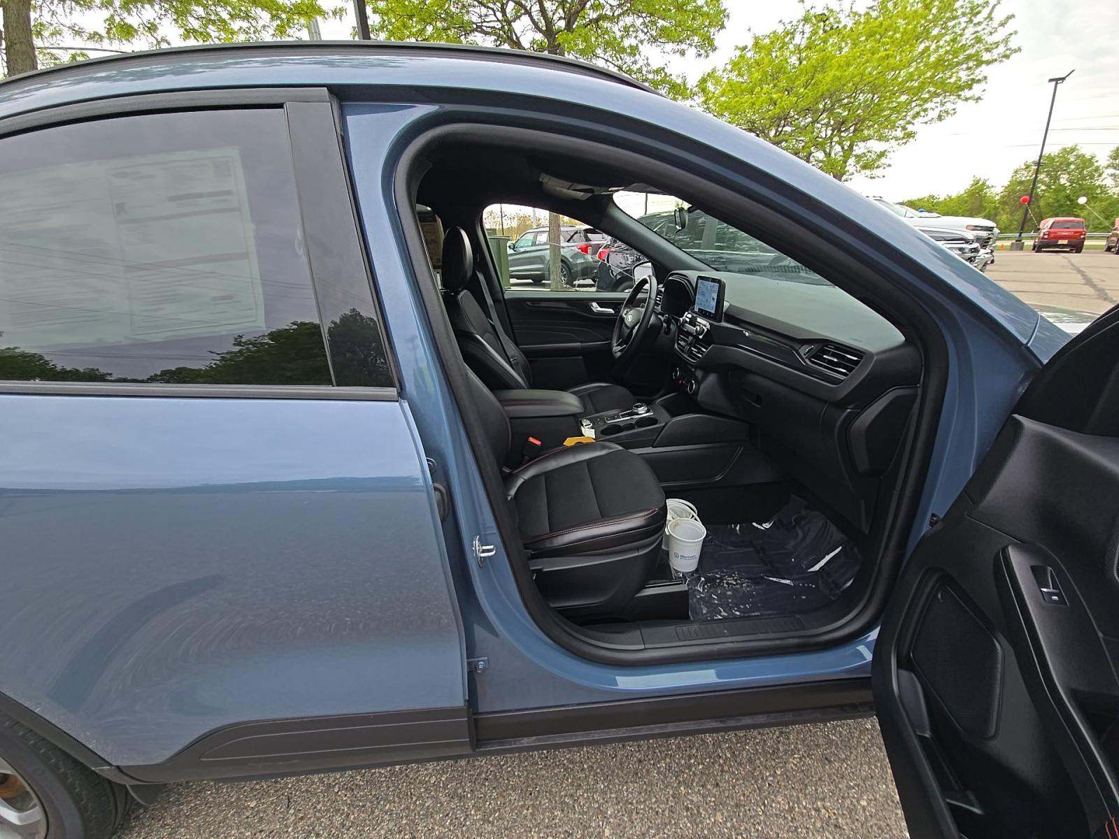 2025 Ford Escape ST-Line Select AWD