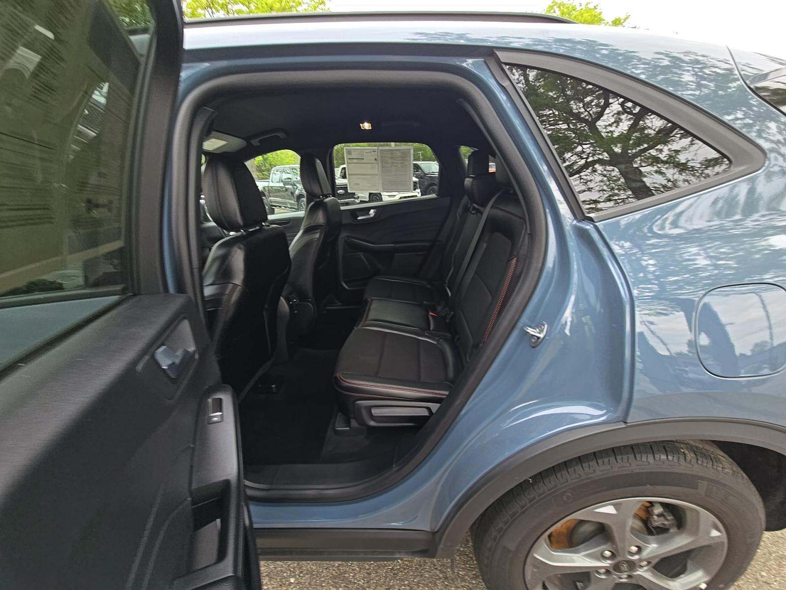 2025 Ford Escape ST-Line Select AWD