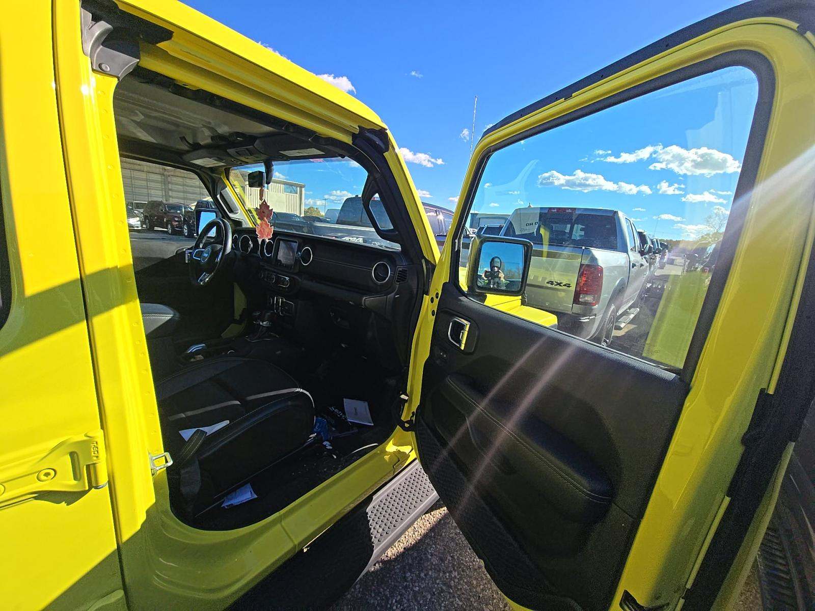 2023 Jeep Wrangler Sahara AWD