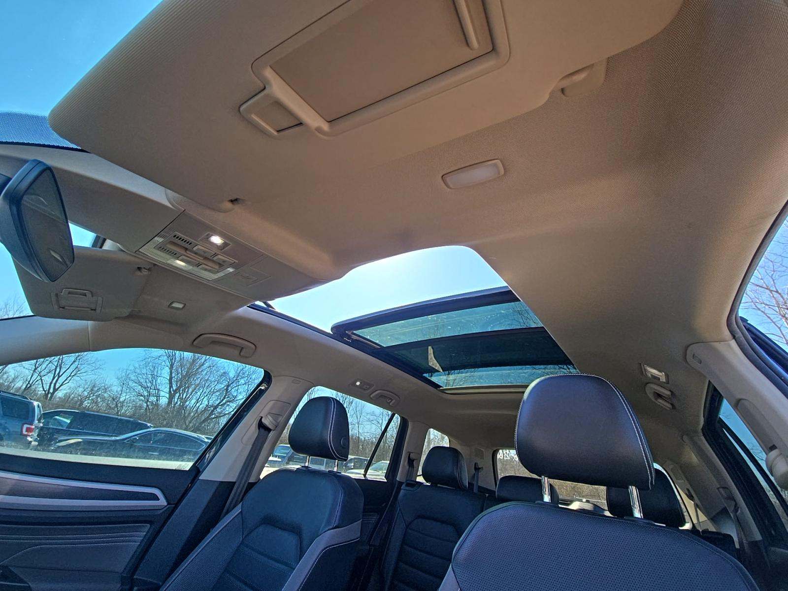 2022 Volkswagen Atlas 3.6L SEL Premium R-Line AWD