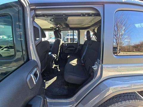 JEEP UNLIMITED SAHARA - 9