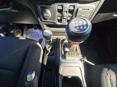 JEEP UNLIMITED SAHARA - 4