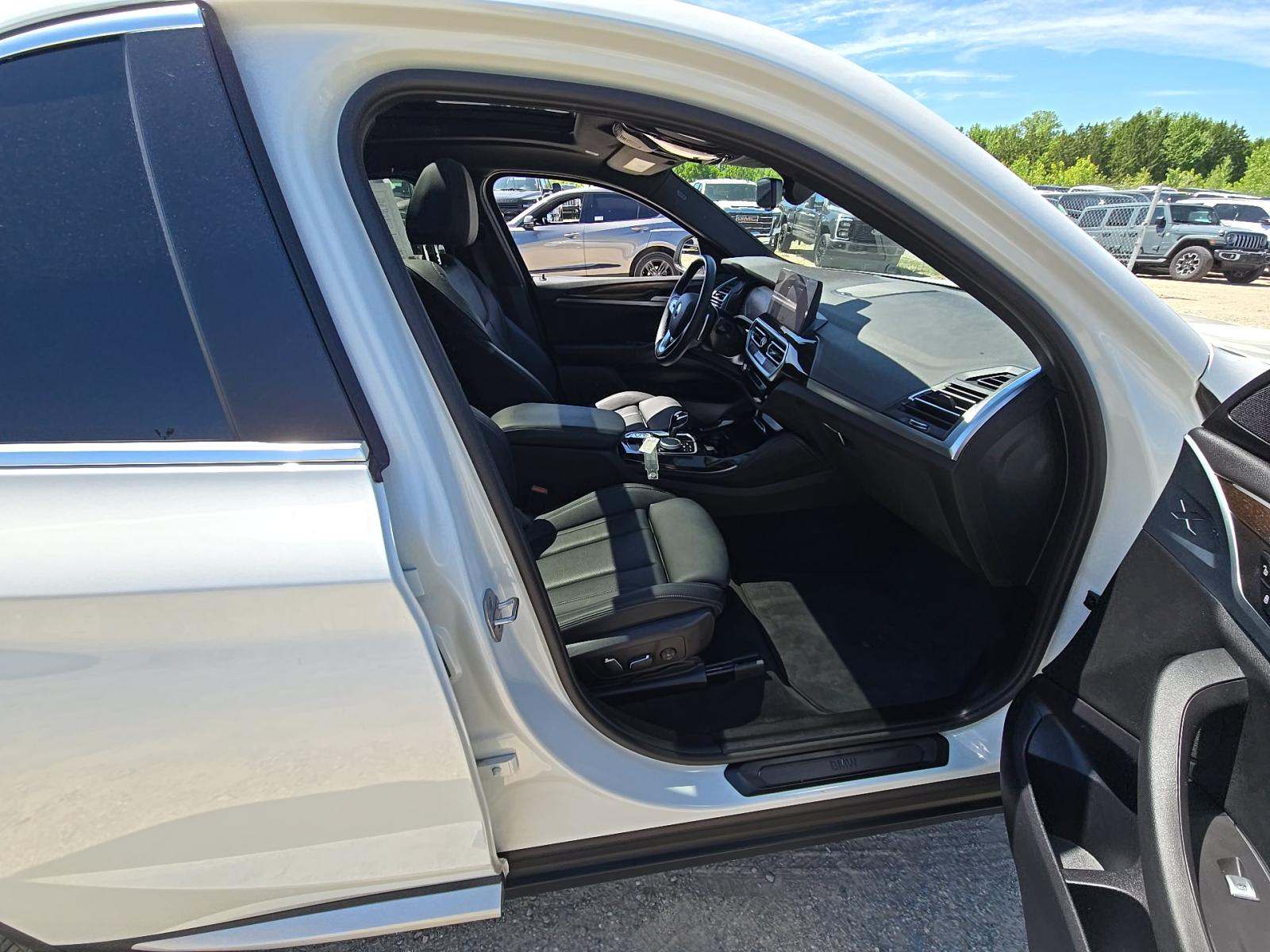 2025 BMW X4 xDrive30i AWD