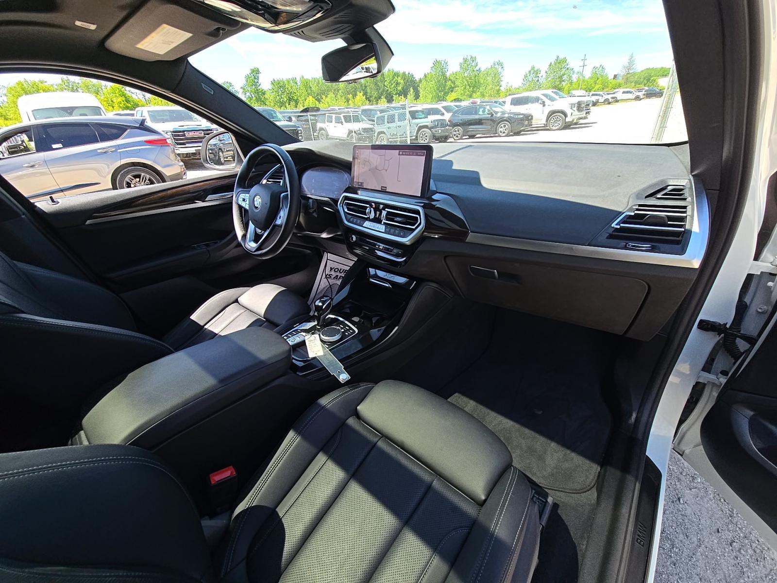 2025 BMW X4 xDrive30i AWD