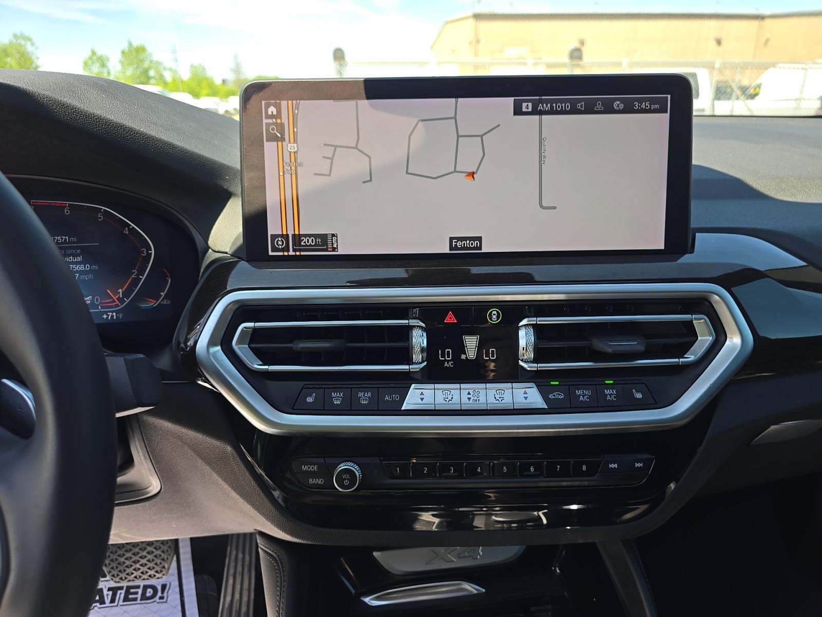 2025 BMW X4 xDrive30i AWD