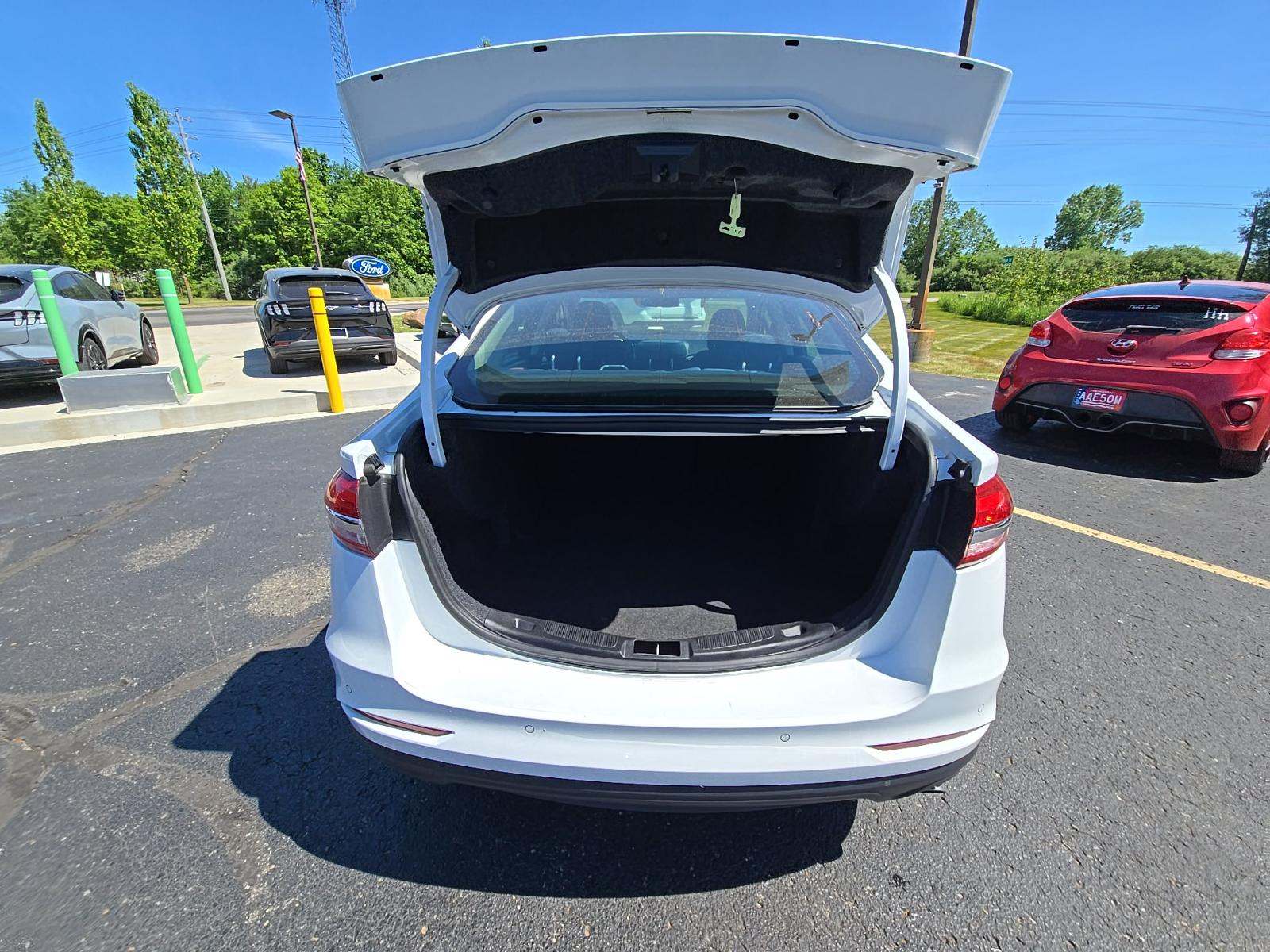 FORD FUSION - 10