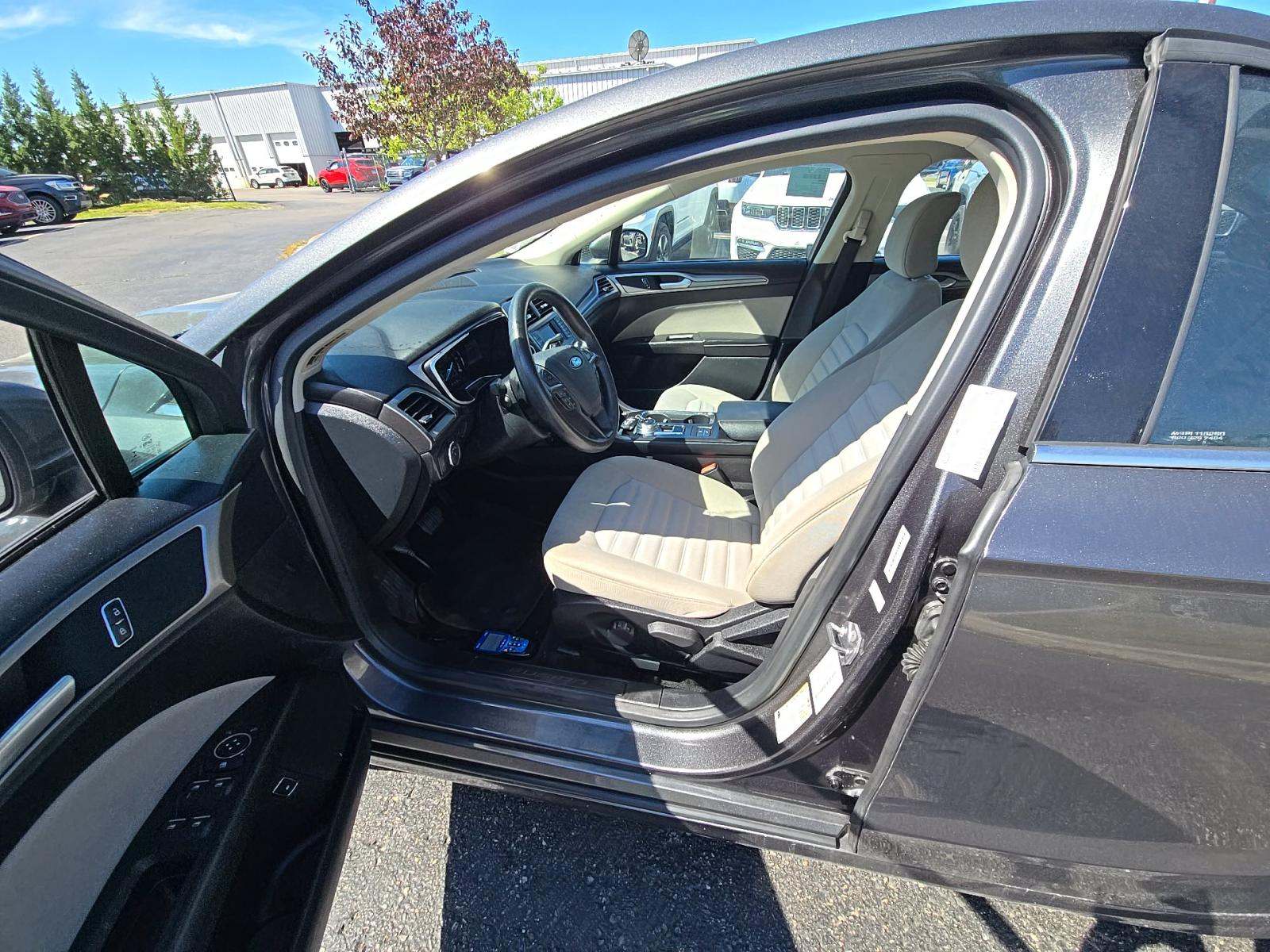 FORD FUSION - 2