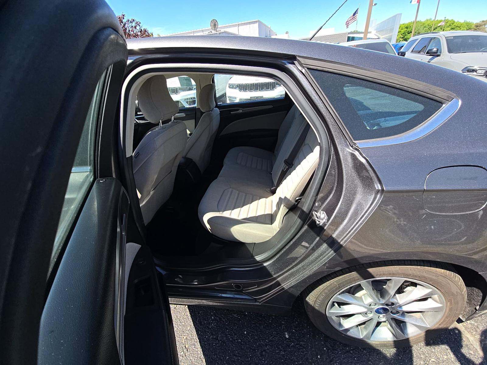 FORD FUSION - 9