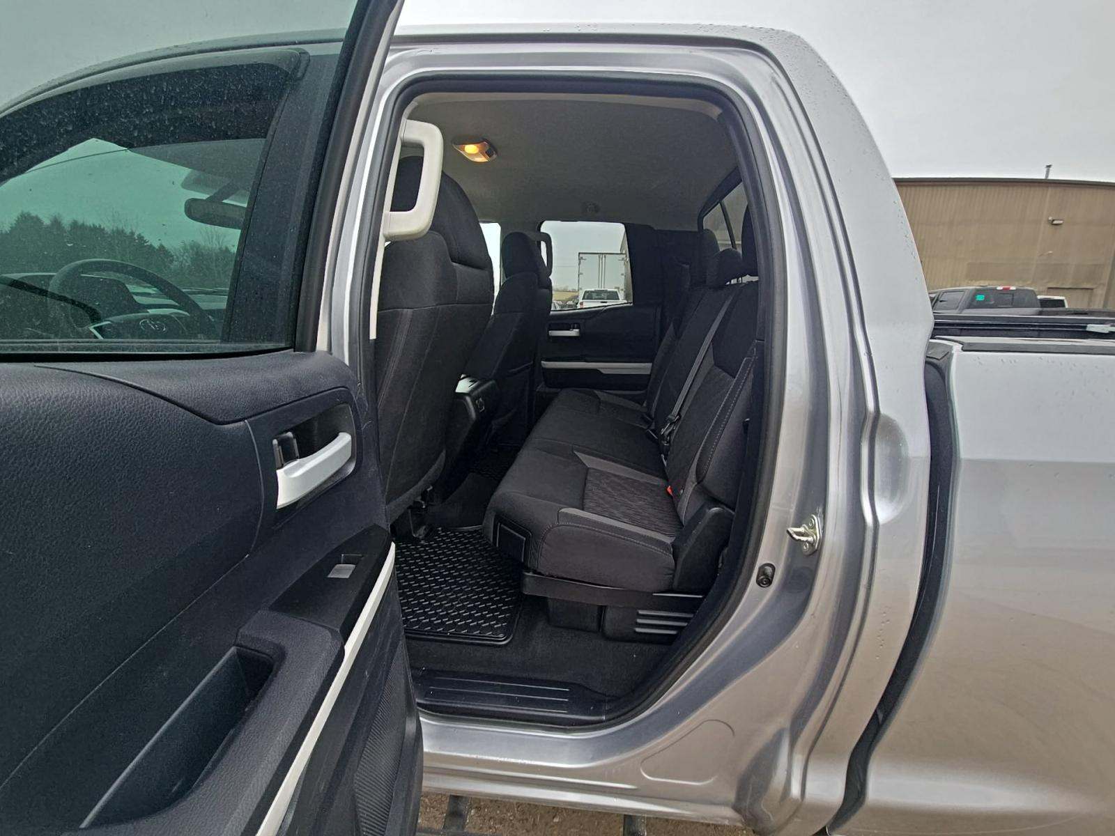 2015 Toyota Tundra SR AWD