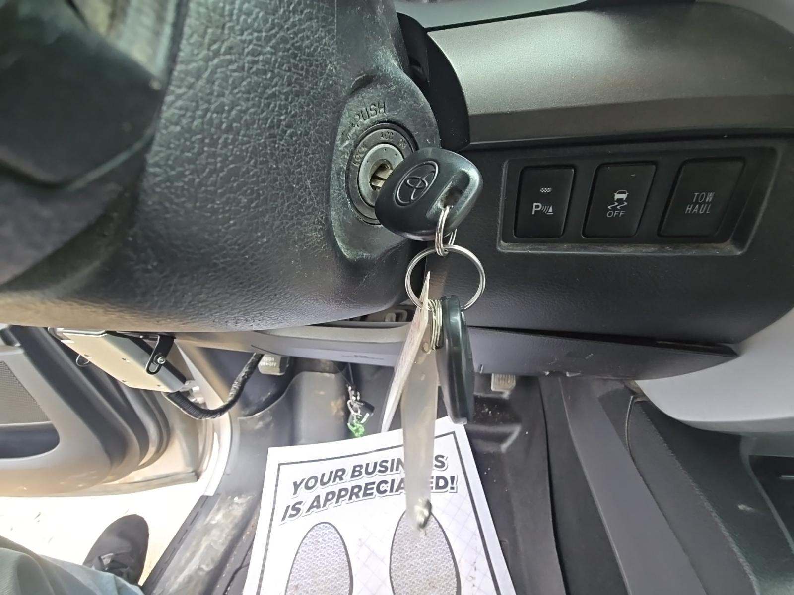 2015 Toyota Tundra SR AWD