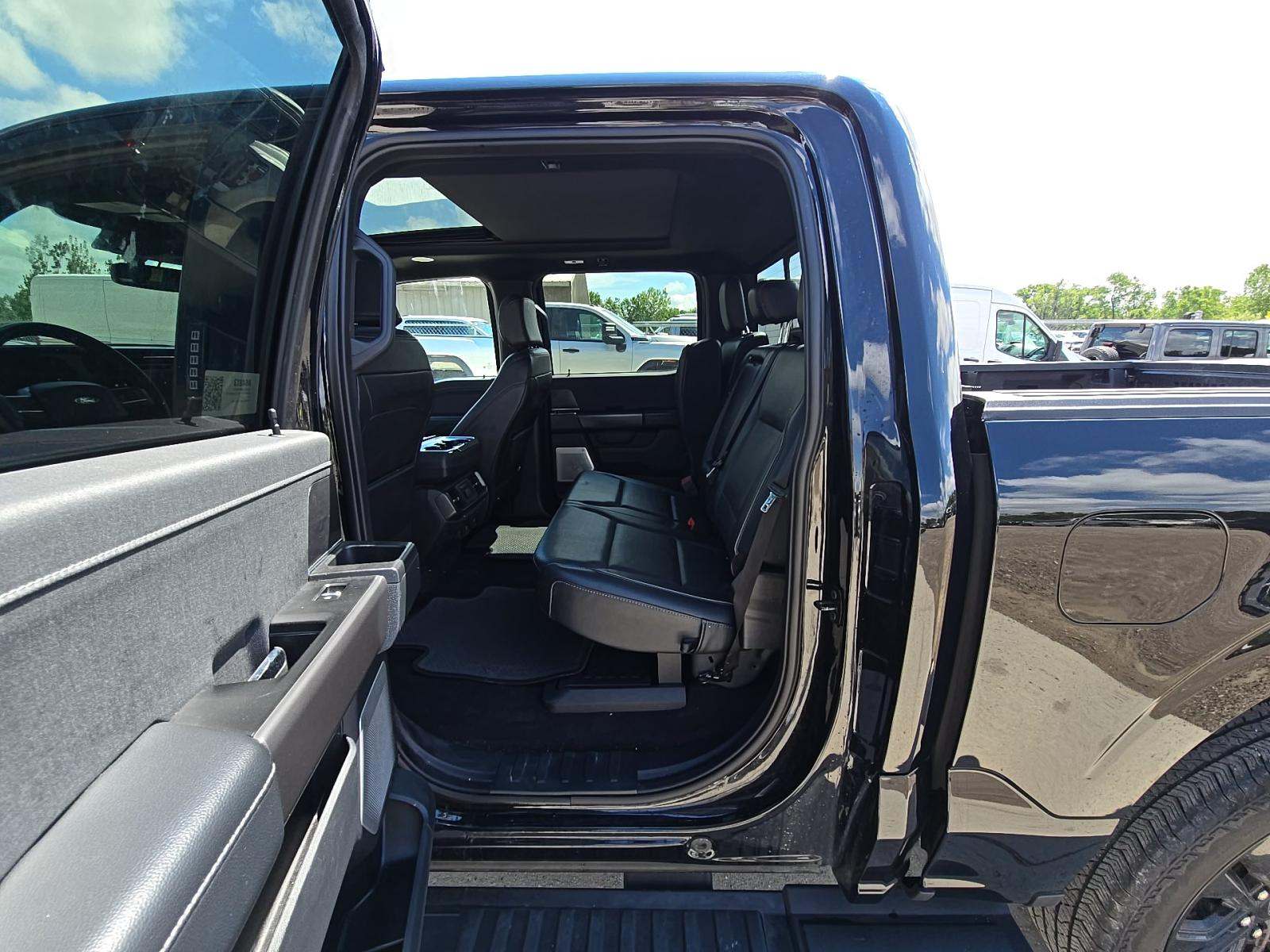 2024 Ford F-150 Hybrid Lariat AWD