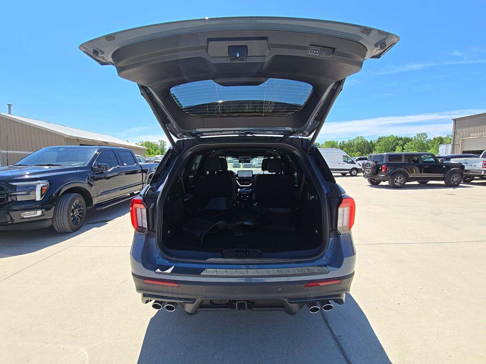 2026 Ford Explorer ST AWD