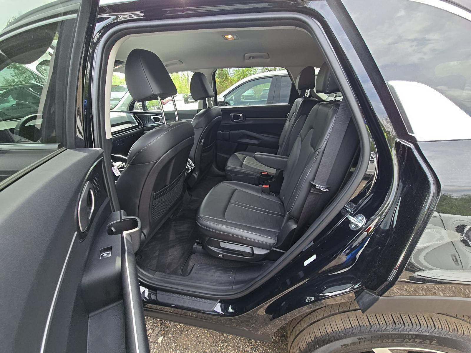 2025 Kia Sorento X-Line AWD