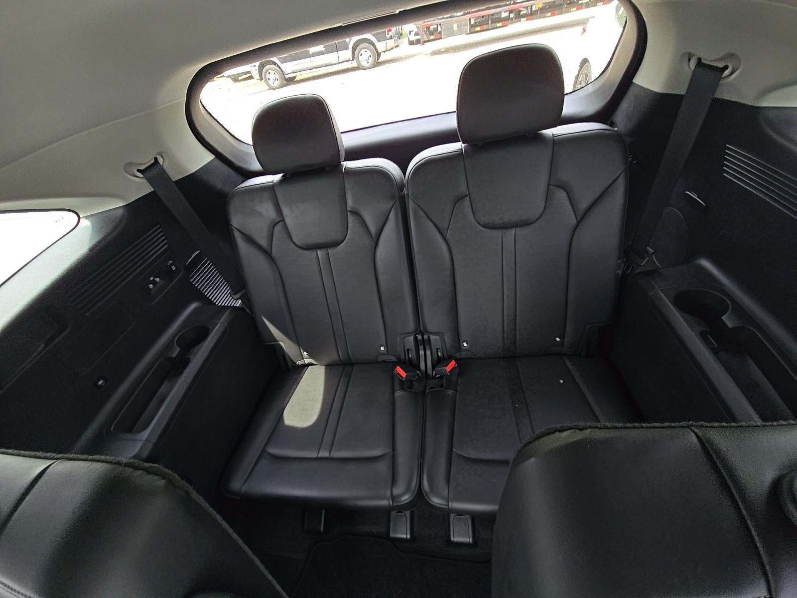 2025 Kia Sorento X-Line AWD