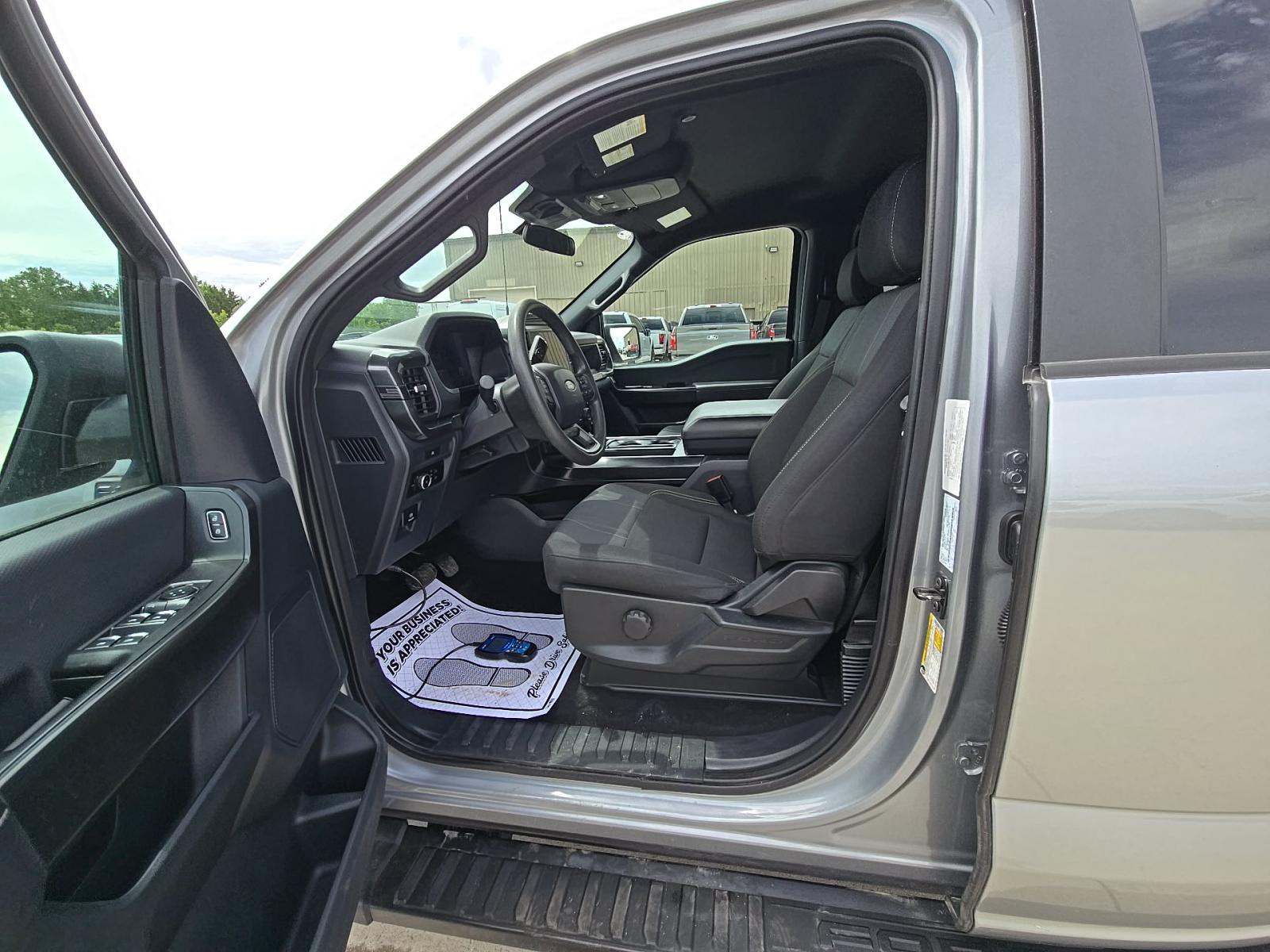 2025 Ford F-150 STX AWD