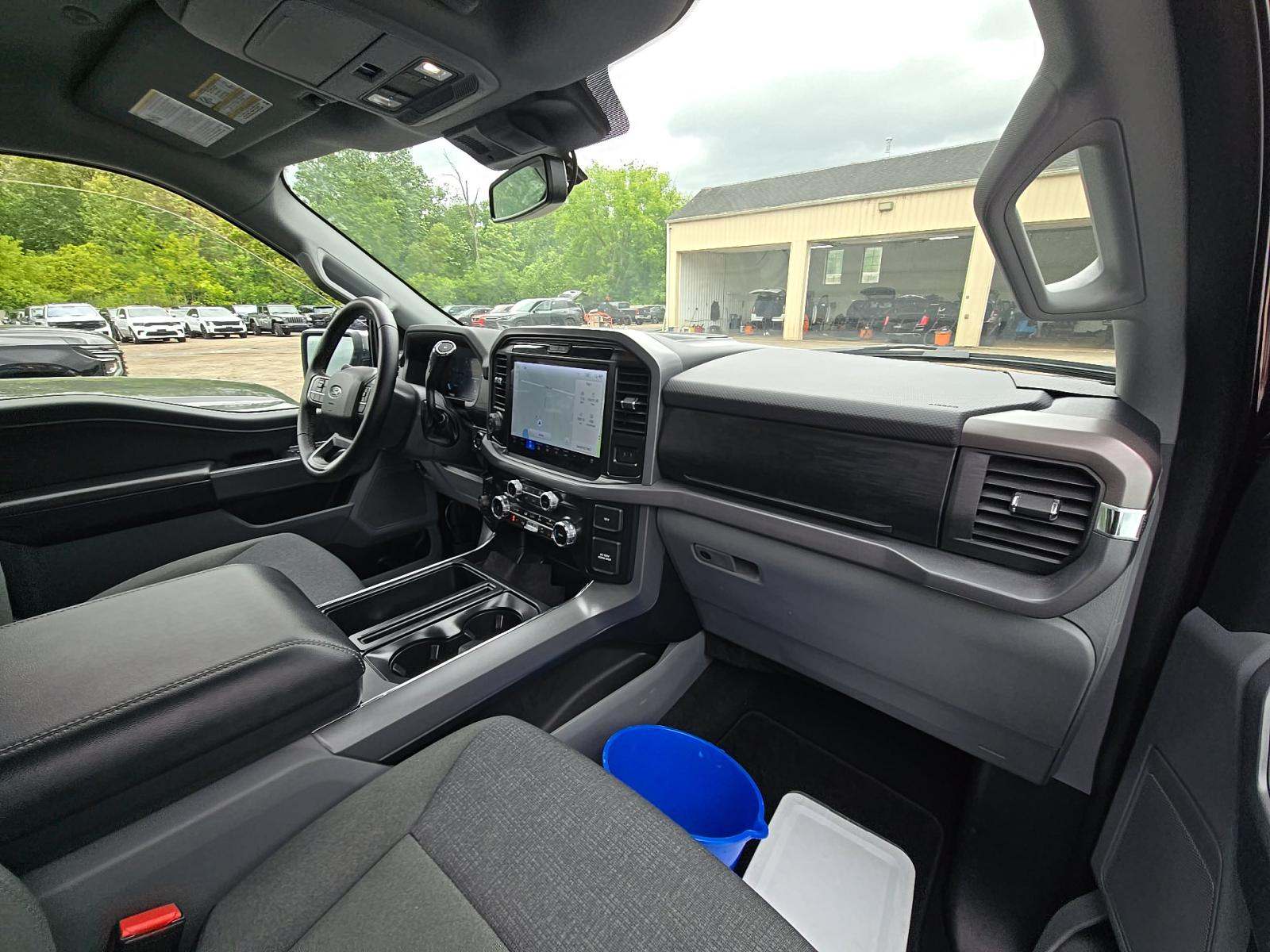 2025 Ford F-150 XLT AWD
