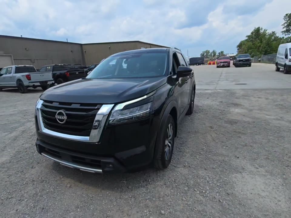 2024 Nissan Pathfinder SL AWD