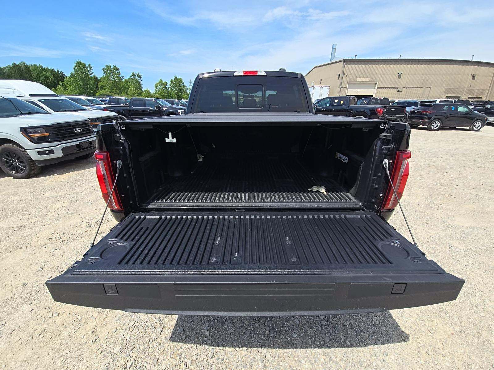 2024 Ford F-150 Hybrid Lariat AWD