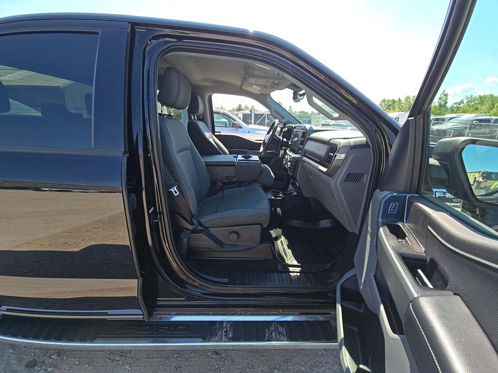 2024 Ford F-150 XLT AWD