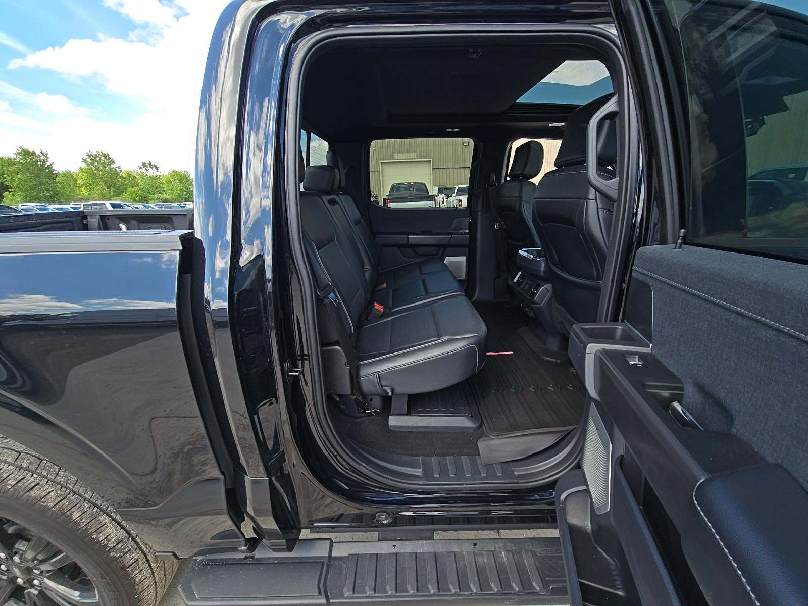 2024 Ford F-150 Hybrid Lariat AWD