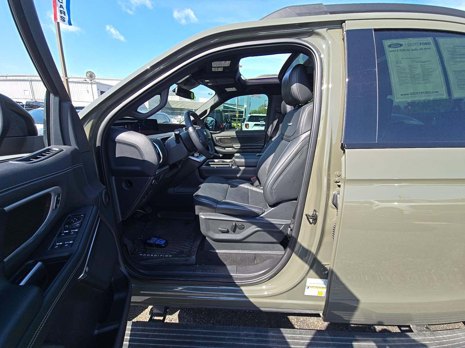 FORD EXPEDITION MAX - 2