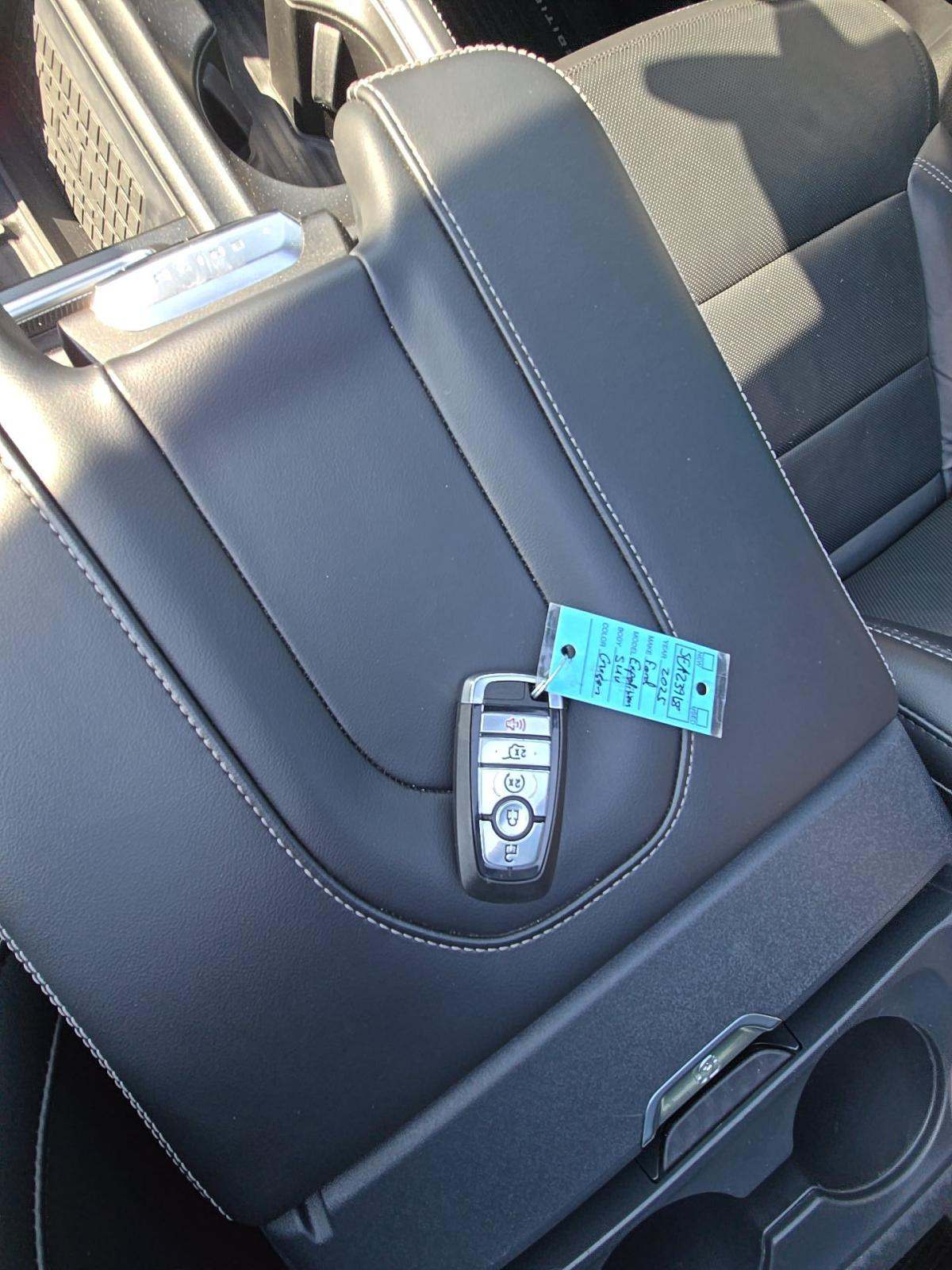 FORD EXPEDITION MAX - 4