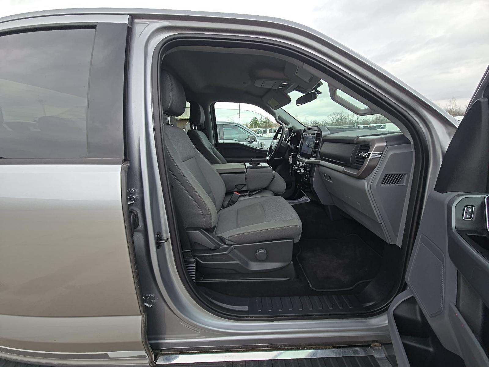 2025 Ford F-150 XLT AWD