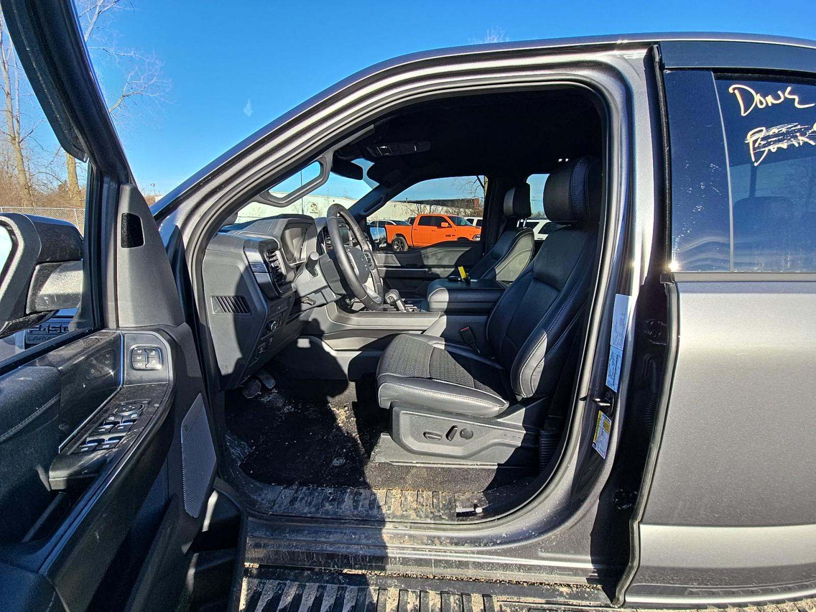 2025 Ford F-150 Lariat AWD