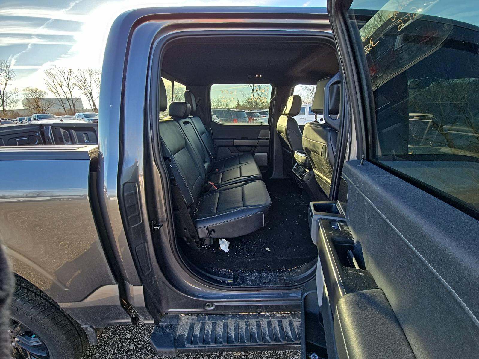 2025 Ford F-150 Lariat AWD