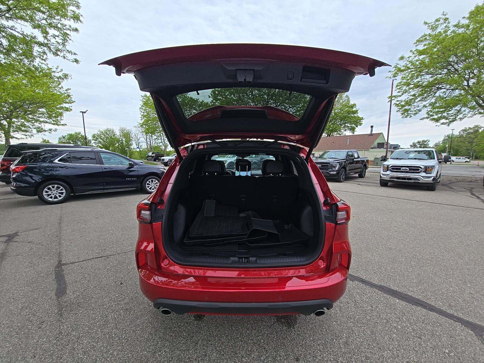 FORD ESCAPE - 10