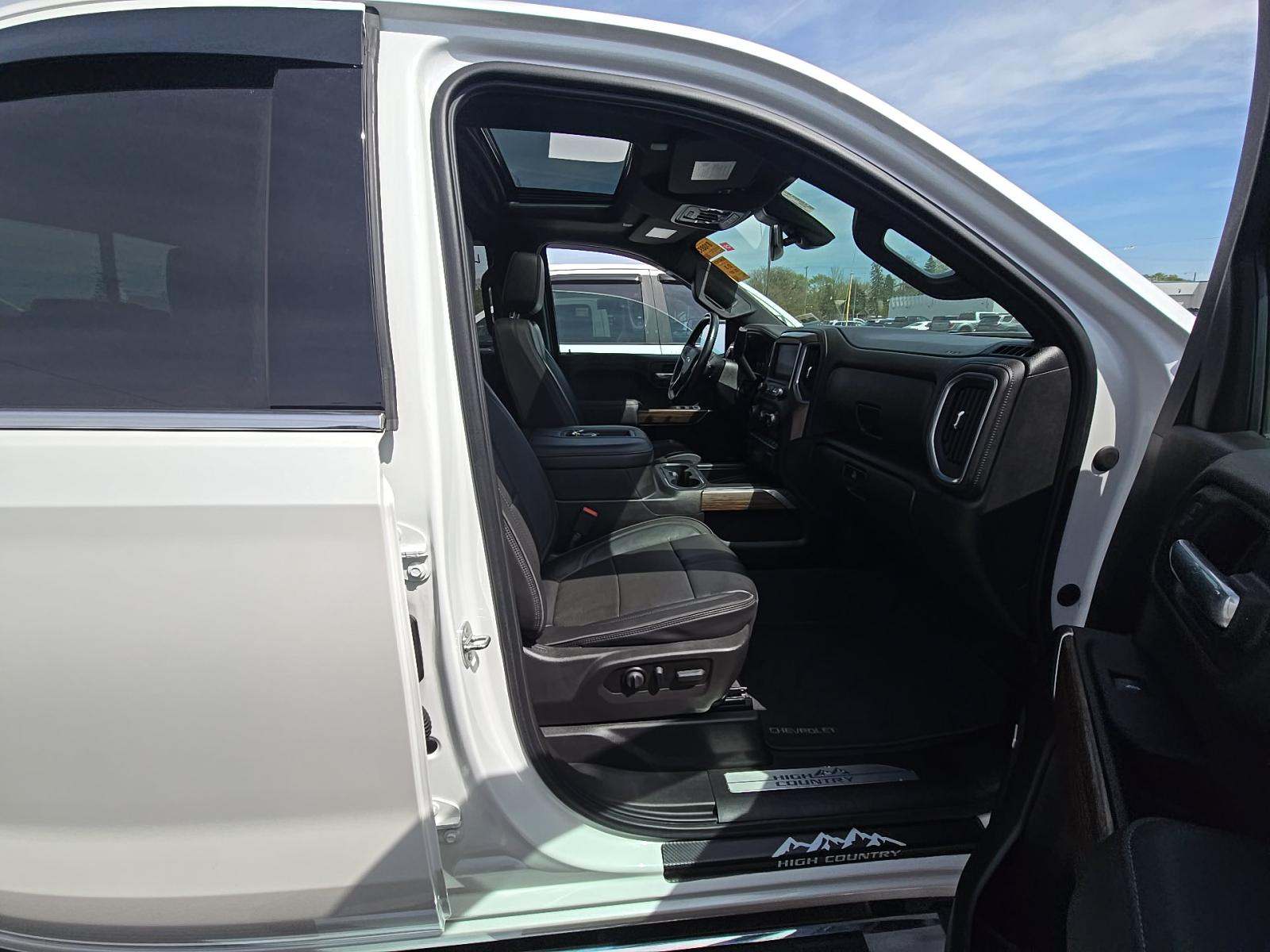 2022 Chevrolet Silverado 1500 High Country AWD